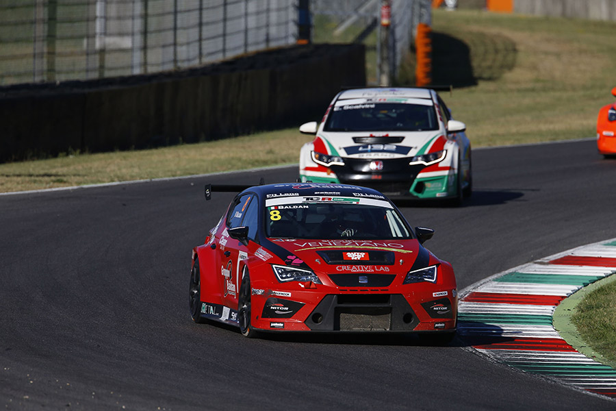 TCR Italy – Baldan jumps on top of the standings