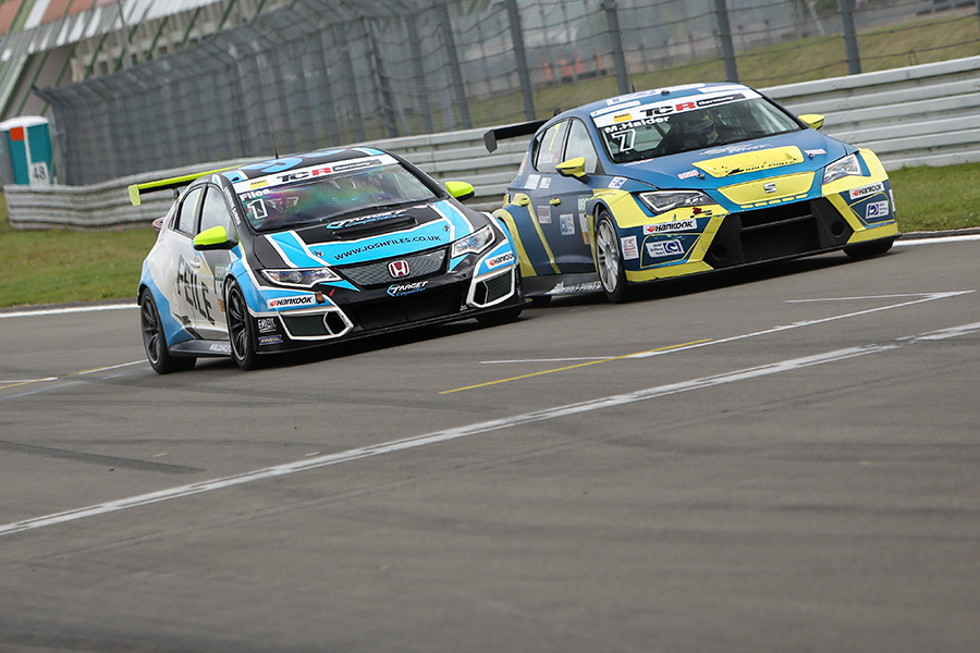 TCR Germany - Victory takes Files closer to the title