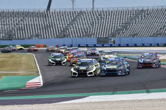 A five-way battle for the lead at Vallelunga