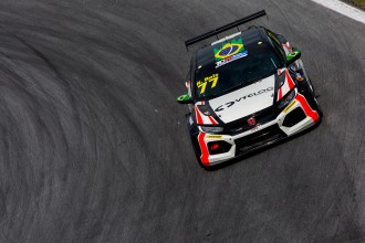 Rafael Reis is the first pole sitter ever in TCR South America