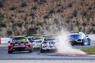 TCR Spain and TCR Ibérico race together at Jarama