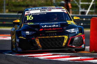 Gilles Magnus wins action-packed first race at the Hungaroring