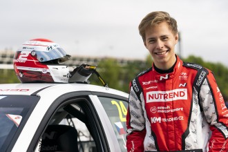 Galáš and Kent named Hyundai Customer Racing Junior Drivers
