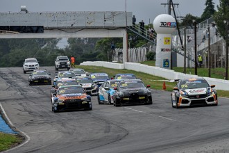 TCR South America kicks off at Autódromo Velocitta