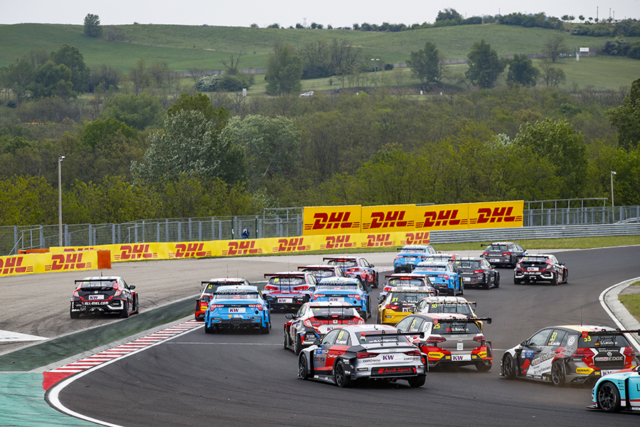 The FIA World Cup resumes at the Slovakiaring - TCR HUB