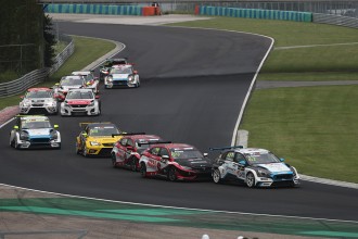 Borković wins a thrilling Race 1 from Paulsen and Nagy