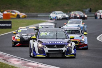 Julien Briché wins an exciting Race 2 for Peugeot