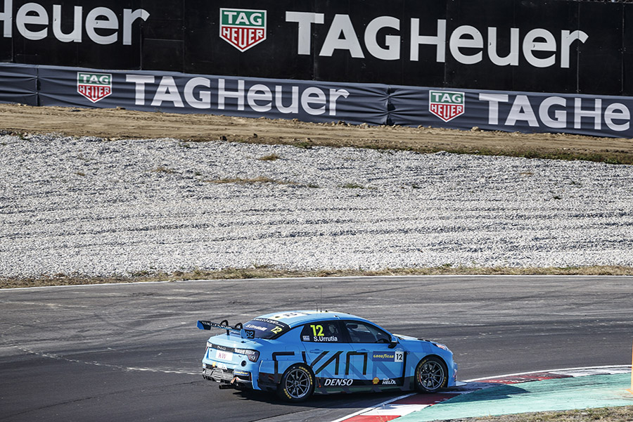 Santiago Urrutia wins the first race of WTCR at Adria 