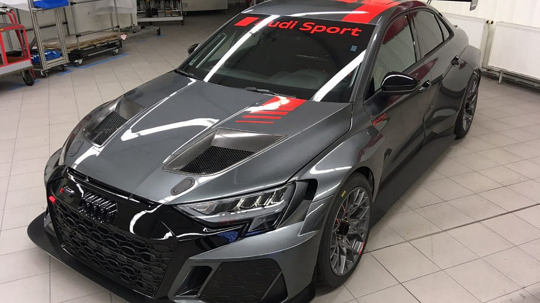 Two new Audi cars for Team Auto Lounge Racing