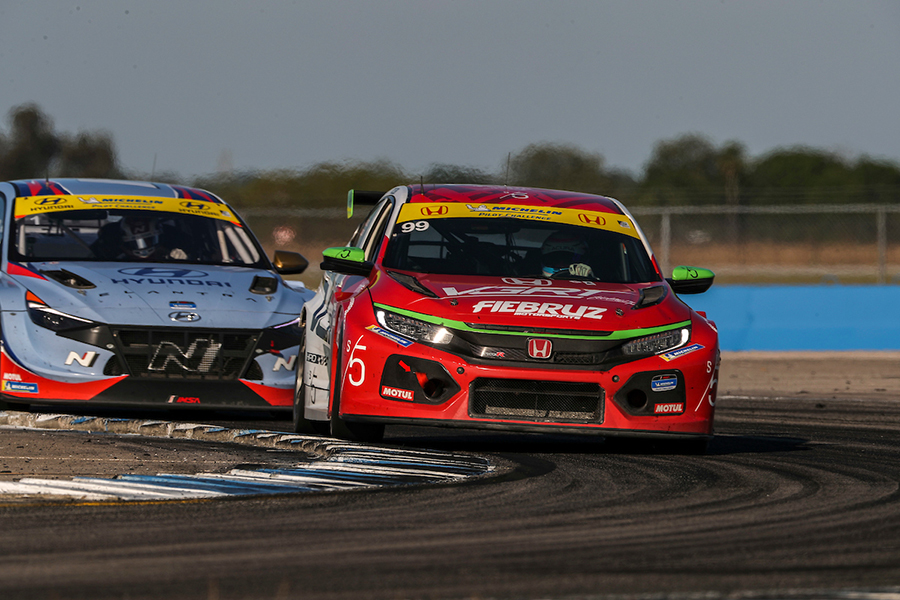 Wittmer-González win TCR class at Sebring on wild final lap