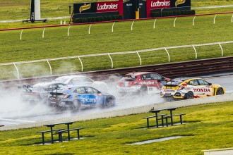 The battle for TCR Australia title goes down to the wire